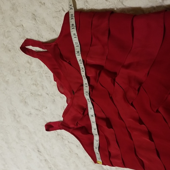 White House Black Market Red Ruffled Tiered Sleeveless Top size XL - Picture 8 of 9